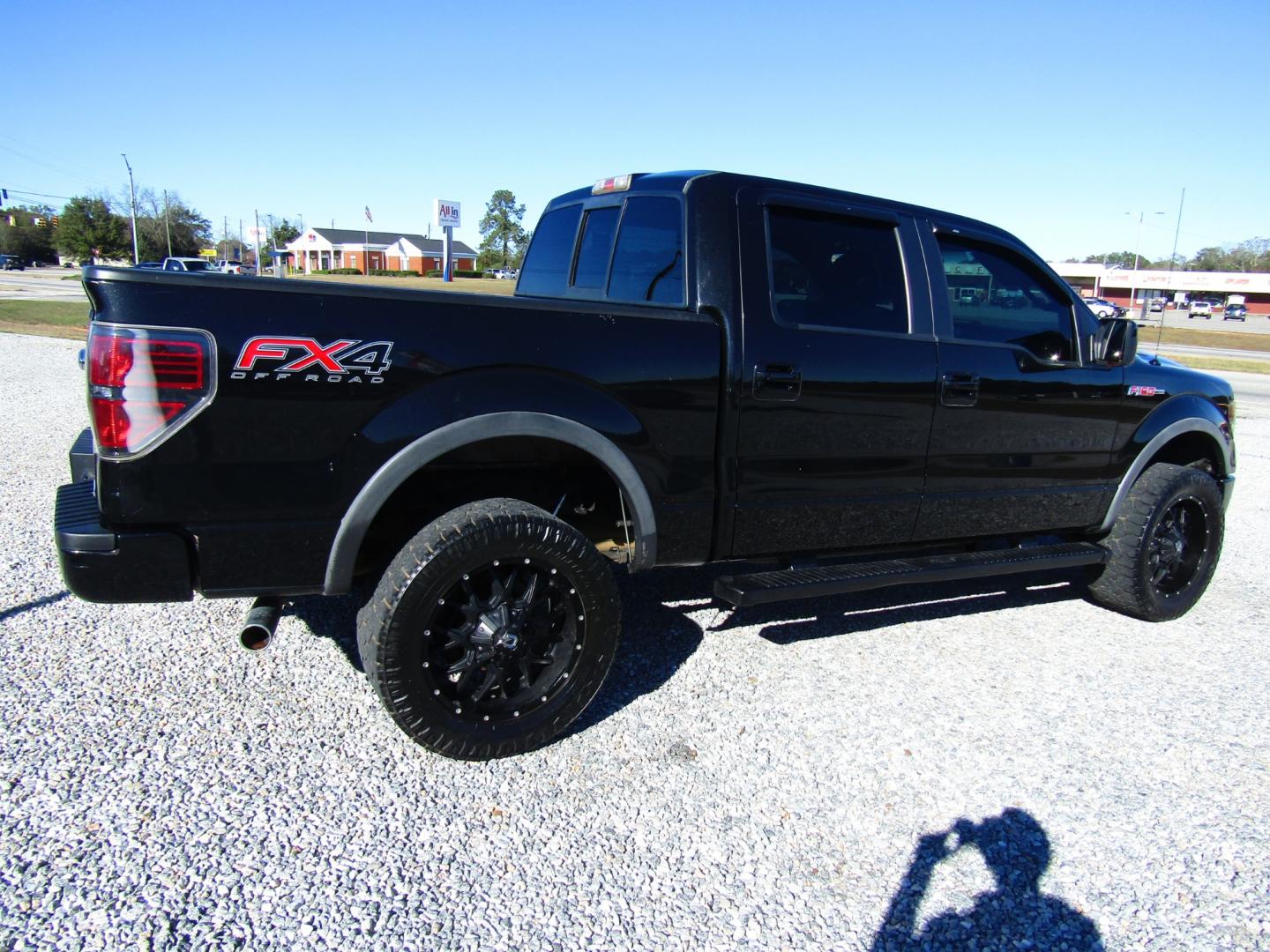 2013 Black /Black Ford F-150 XLT SuperCrew 6.5-ft. Bed 4WD (1FTFW1EF9DK) with an 5.0L V8 engine, Automatic transmission, located at 15016 S Hwy 231, Midland City, AL, 36350, (334) 983-3001, 31.306210, -85.495277 - Photo#7